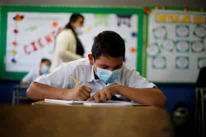 El registro se hace en el sitio de Internet: www.inscripciones.org y a partir del 3 de marzo estará disponible la escuela asignada a cada alumno de preescolar, primaria y secundaria. (ARCHIVO)
