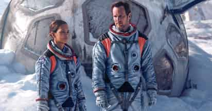 Dupla. Halle Berry y Patrick Wilson son dos de los protagonistas de la película Moonfall que se estrena en las salas locales.