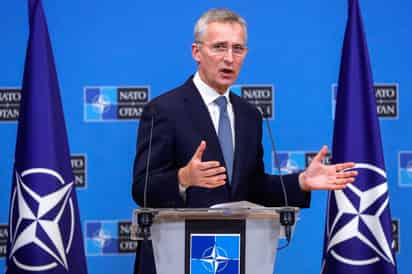 El secretario general de la OTAN, Jens Stoltenberg, advirtió este jueves de que Rusia lleva a cabo en los últimos días su “mayor” despliegue militar en Bielorrusia desde la Guerra Fría, mientras mantiene dentro y alrededor de Ucrania a 'más de 100,000 tropas'. (ARCHIVO) 