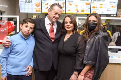 Sebastián Haro, José Haro, Alejandra Calderón y Constanza Haro.