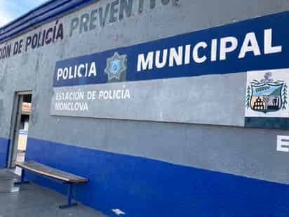 Las primeras investigaciones evidenciaron que los elementos policiacos detuvieron la unidad y no reportaron este hecho a la comandancia de policía.