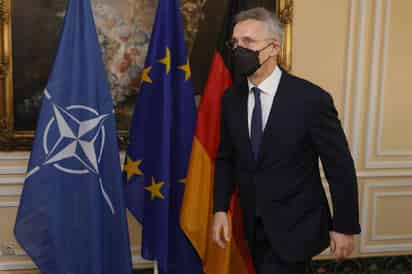 En una entrevista con la cadena CBS News, Stoltenberg reaccionó al anuncio de que Rusia y Bielorrusia han decidido extender el tiempo de inspección de las fuerzas que han participado en sus ejercicios militares más allá de este domingo, cuando estaba previsto su fin. (ARCHIVO)