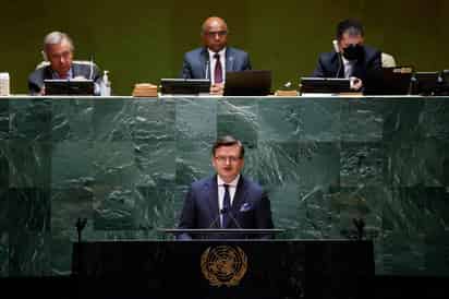En una sesión de la asamblea específicamente dedicada a la situación en Ucrania, Kuleba dijo que esas acciones que su país pide deben ser 'proporcionales a la amenaza que sufrimos'. (EFE)