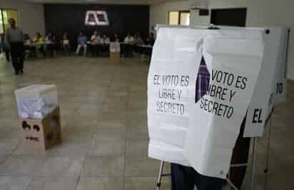 'Si tienen 283 millones de pesos, ¿cómo van a estar en riesgo? Hoy dicen que no tienen para el PREP, que no tienen para las boletas; entonces los 283 ¿en qué se van a utilizar?', cuestionó Aispuro Torres. (ARCHIVO)