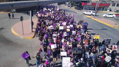 El evento es es separatista por lo que piden la participación de solo mujeres en la misma aunque algunos conductores han hecho sonar el claxon en señal de apoyo a esta manifestación. (EL SIGLO DE TORREÓN)