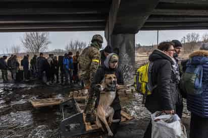 Indicó que las Fuerzas Armadas de Rusia 'continúan con los bombardeos y ataques con cohetes' en Kiev, Mariúpol (sureste), (ARCHIVO)