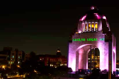 En los 32 estados de México el aborto es legal cuando el embarazo es producto de una violación, y también se permite en algunos estados cuando está en peligro la vida de la madre o por malformaciones graves en el feto. (ARCHIVO)