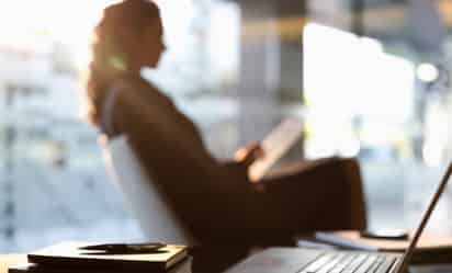 El 59 por ciento de las empresas en México aumentará la presencia de mujeres en puestos directivos. (ARCHIVO)