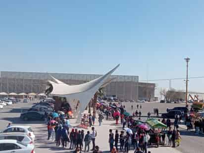 Suspenden vacunación para jóvenes de 18 a 29 años en Gómez Palacio, luego de que el biológico no llegara al estado.