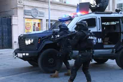 Se incluyeron algunas tomas usando un vehículo blindado. (FERNANDO COMPEÁN)