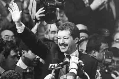 Colosio, del entonces hegemónico Partido Revolucionario Institucional (PRI), recibió dos balazos el 23 de marzo de 1994 mientras saludaba a la multitud en un mitin en el popular barrio de Lomas Taurinas, en la fronteriza Tijuana. (ARCHIVO) 