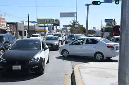 Avanzan prohibiciones de vuelta a la izquierda en bulevar Revolución de Torreón