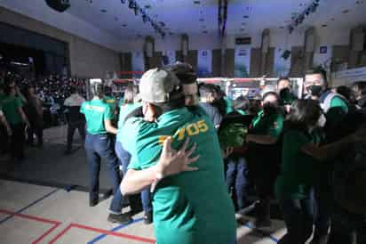 El equipo 5705 DESERT EAGLES del Conalep también irá al mundial por llevarse el el Chairman's Award en la competencia. (ARCHIVO)