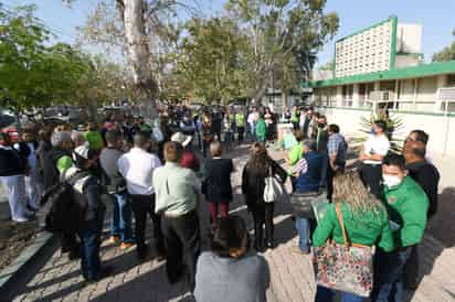 Los golpes y empujones se dieron luego de que dos grupos de trabajadores y trabajadoras del sector Salud se enfrentaron al interior de la Jurisdicción Sanitaria 6 de Torréon.