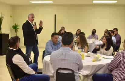 Aclaran a vecinos del Norte de Torreón temas de gobierno, incluyendo la próxima perforación de un pozo de agua en el sector.