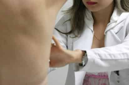 Durango supera por mucho a Coahuila en los casos nuevos de tumores malignos de la mama, detectados en lo que va de este año. (ARCHIVO)