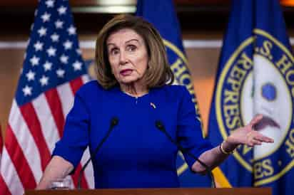 Pelosi es una de las figuras más poderosas dentro del Partido Demócrata. (ARCHIVO)