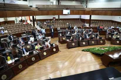 Una decena de legisladoras se adhirieron a la iniciativa. (ARCHIVO)