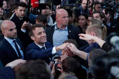 El actual jefe de Estado francés logró en la primera vuelta celebrada este pasado domingo un 27.84 % de los sufragios. (ARCHIVO)