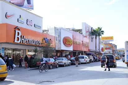 Autoridades municipales mantienen revisiones en diversos establecimientos comerciales de Torreón.