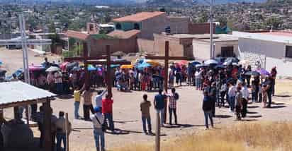 En años anteriores estas calles estaban repletas de gente que salía a ver la escenificación de la Pasión y Muerte de Jesús.