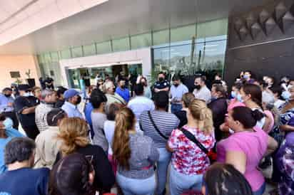 Antorchistas piden apoyos para familias afectadas por el incendio de jacales en San Agustín.