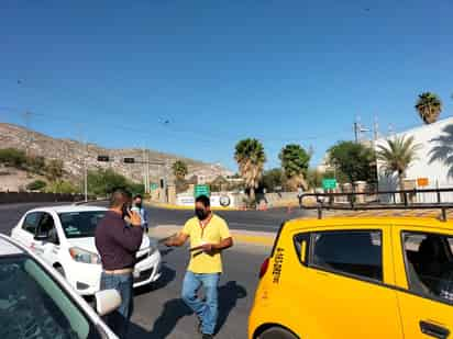 El fin de semana pasado, se aplicaron infracciones a 30 choferes de diversas líneas de taxi.