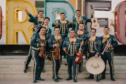 Listos. Los Arrieros de Torreón están listos para cantarles a las mamás en su día y a los profesores.