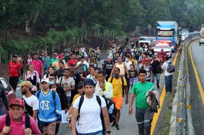 Mayorkas aseguró que el Gobierno se prepara para los distintos escenarios posibles y por eso ha presentado un plan de seis puntos para reforzar la frontera con México. (ARCHIVO)