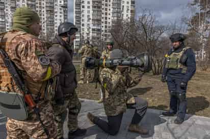 El portavoz del Departamento de Defensa aseguró que no le consta que haya ninguna ley que exija un porcentaje de armas almacenadas. (ARCHIVO)