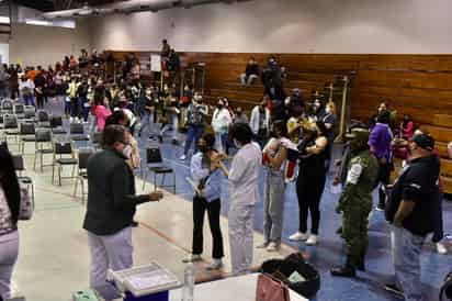 La inoculación será por orden alfabético del 3 al 13 de mayo en tres diferentes sedes de la ciudad de Torreón.