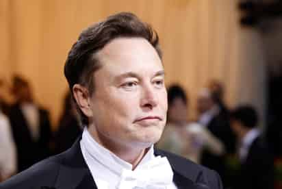 Musk no ha dado muchas pistas concretas de lo que planea hacer con Twitter, más allá de los aspectos financieros, pero sí ha dado a entender que quiere reducir lo que llama 'censura' en la red. (ARCHIVO)