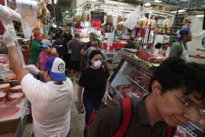Se sospecha que la pandemia fue más grave de lo que señalaron en el pasado las cifras oficiales en numerosos países en desarrollo. (ARCHIVO)