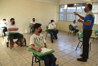 En la región lagunera de Coahuila hubo padres, madres de familia y tutores que no realizaron el trámite de preinscripción el pasado mes de febrero, la incidencia recae mayormente en secundaria.