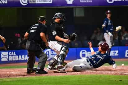 Con ofensiva de 17 imparables y aguantando mediante magnífico relevo de Josh Lueke, los Algodoneros vencieron anoche a los Acereros de Monclova.