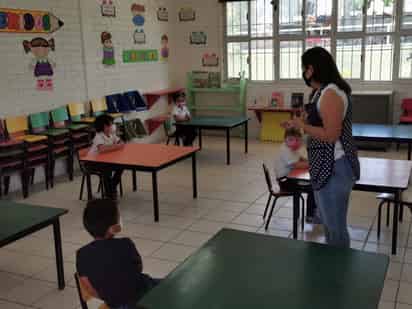 El gobernador de Durango anunció que ante las altas temperaturas, se emprenderán acciones emergentes en las aulas.