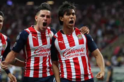 Chivas goleó en casa 4-1 a los Pumas y se medirá en los cuartos de final con el campeón Atlas en el clásico tapatío.