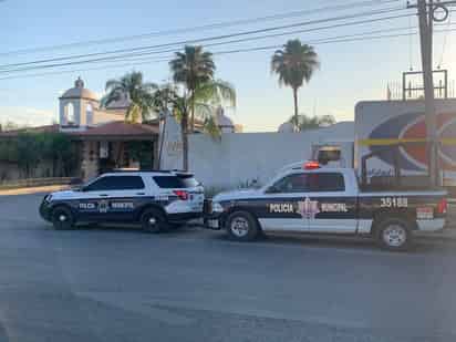 Rescatan a 63 migrantes hospedados en motel Hacienda de Castilla en la ciudad de Torreón; fueron entregados al INM.