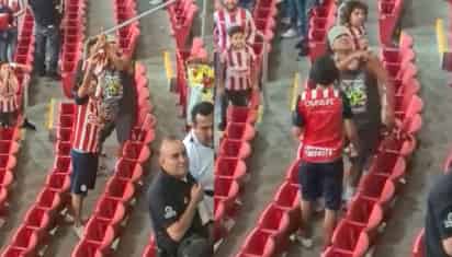 Seguidores del Chivas amenazan con 'matar' a otros en el Estadio Akron