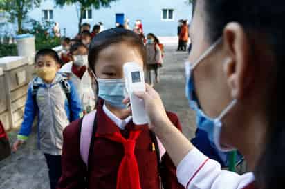 Corea del Norte reporta más de 40 muertes por 'misteriosa fiebre', sin confirmar que sea COVID-19