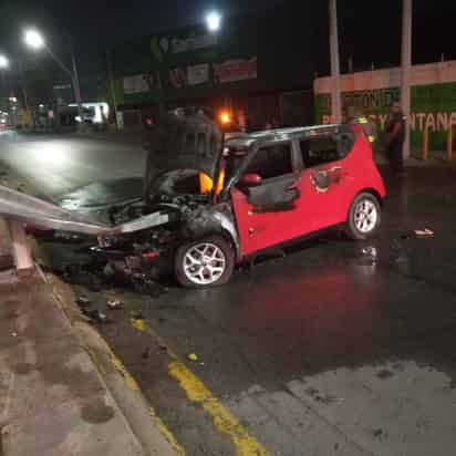 El conductor y la mujer que lo acompañaba, ambos de origen coreano, fueron llevados a un hospital, donde luego él falleció. (EL SIGLO DE TORREÓN)