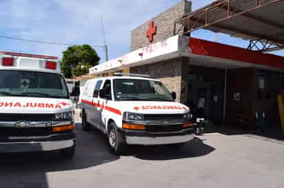 Brandon fue llevado a bordo de un vehículo particular a la Cruz Roja de San Pedro para ser enviado luego a un hospital en Torreón; Juan fue trasladado en una ambulancia a un hospital de la ciudad.