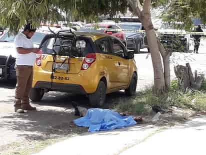 El sujeto sin identificar, vestía pantalón café y playera negra.