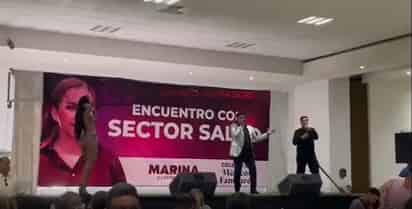 Fue contratada una mujer que bailó la canción del Za Za Za (Mesa que más aplauda), adaptada a la campaña de Marina Vitela.