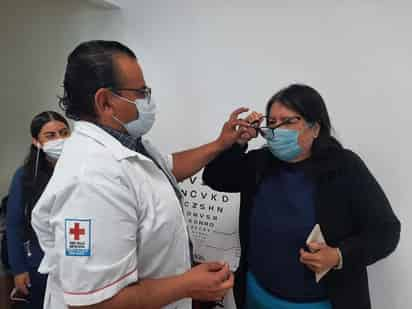 Mantiene DIF una serie de servicios de salud para la población, sin costo, tales como revisiones oculares, servicio dental y terapias. (EL SIGLO DE TORREÓN)