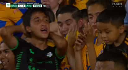 Santista lamentando el penal de Atlas en el estadio de Tigres se viraliza