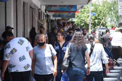 El Consejo de Seguridad en Salud acordó mantener el uso de cubrebocas; en espacios abiertos será opcional.