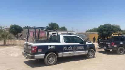 Los elementos policiales acordonaron el área para resguardar el lugar.