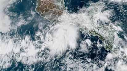 El SMN informó hace una semana que prevé la formación de hasta 40 fenómenos tropicales con nombre para 2022. (ESPECIAL)