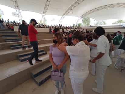 Para el Gobierno de Coahuila va lenta la aplicación de la tercera dosis de refuerzo contra COVID-19.
